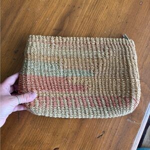Woven clutch